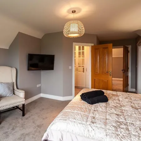 Vakantiehuis Four Winds,kinsale Town,exquisite Homes,sleeps 26
