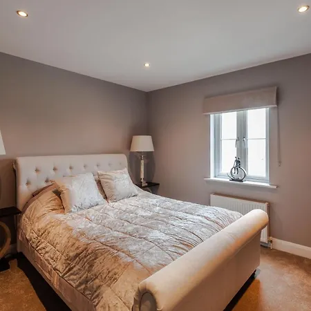 Vakantiehuis Four Winds,kinsale Town,exquisite Homes,sleeps 26 *